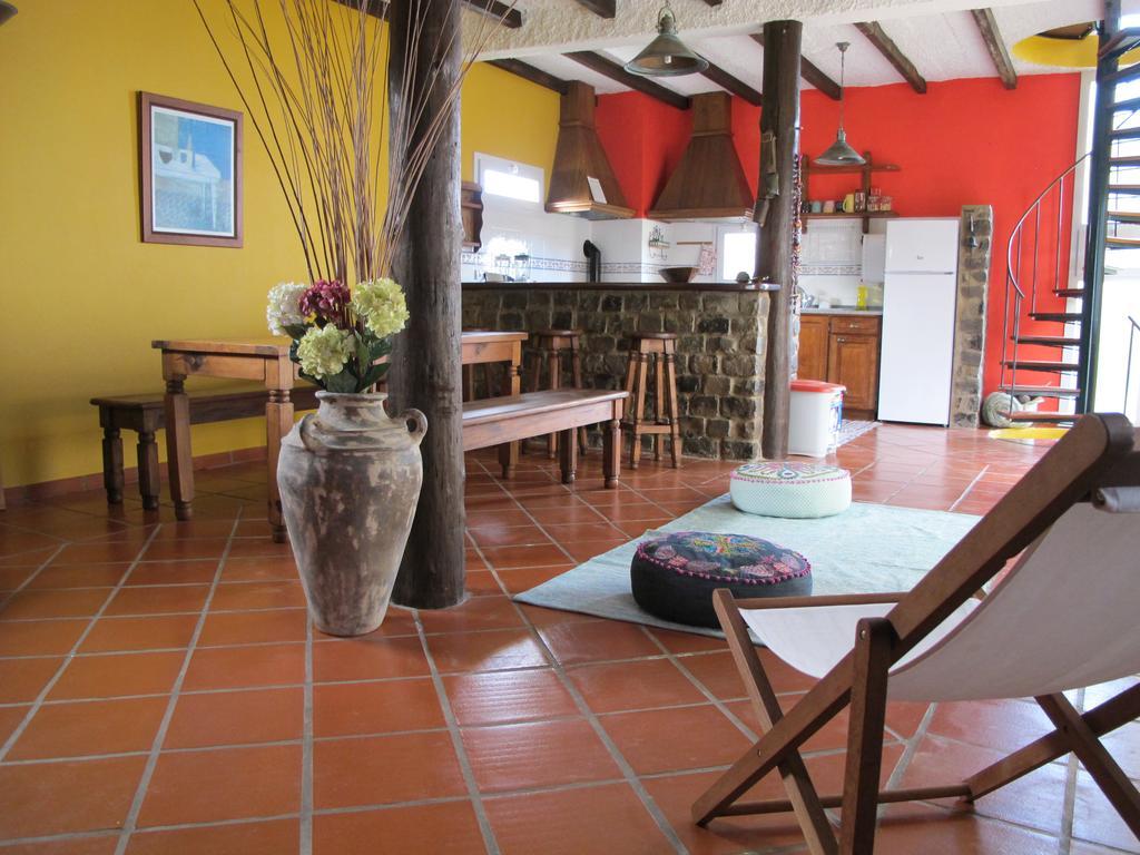 Bisbis House Guest House Porto Moniz Exterior photo